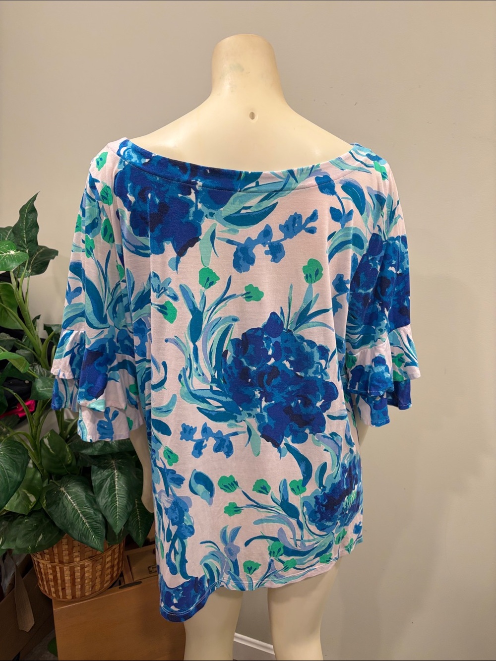 Lilly Pulitzer Lula Pink Tropics Sweet Pea Ruffle Sleeve Top - Picture 6 of 10